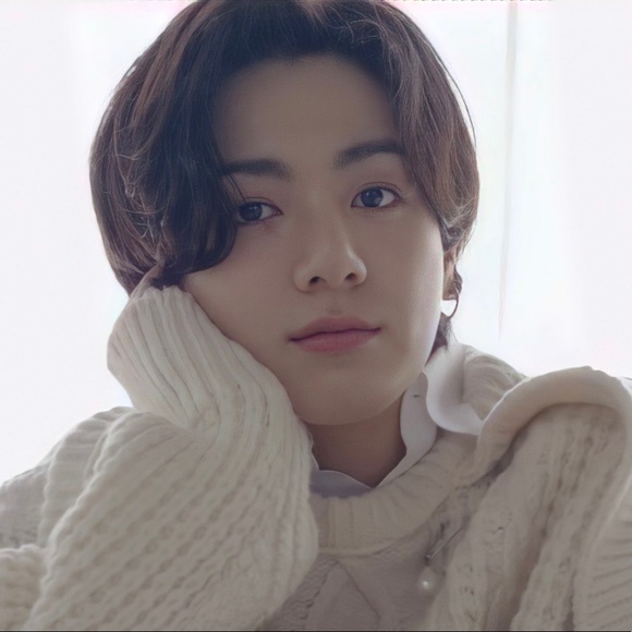 Meet your Posher, Erin - Picture 1 of 1